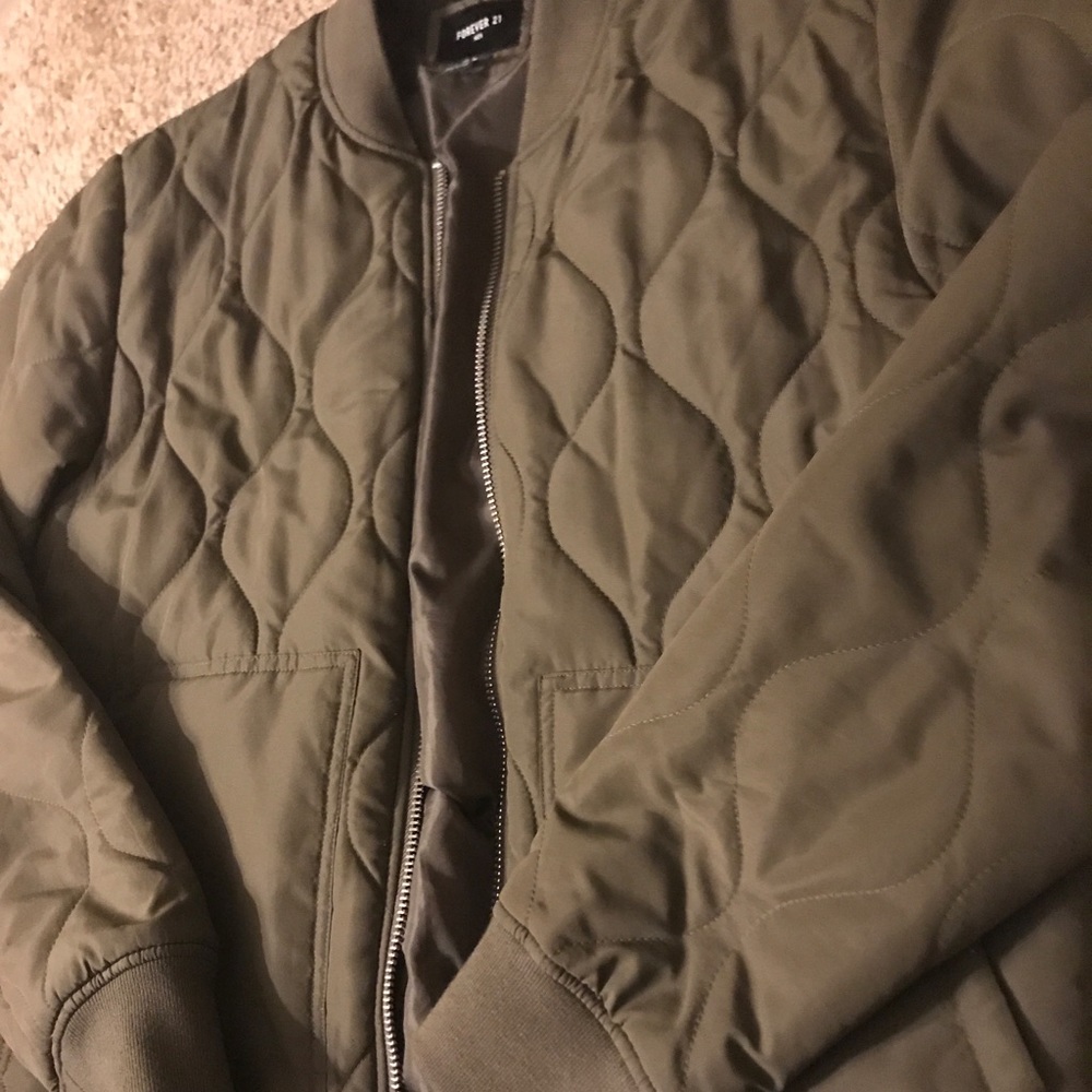Forever 21 Army Green Quilted Bomber Jacket - M